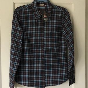 NWT 💯💯💯Women’s Levi‎ Everyday blouse. Non wrinkle. Size small, oversized.